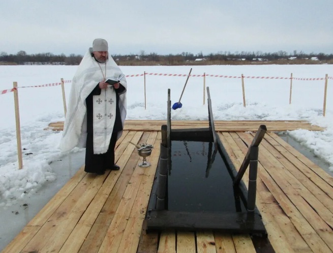 В Бутурлиновском городском поселении для крещенских купаний оборудуют купель.